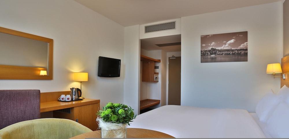 Hotell Botanique 4*